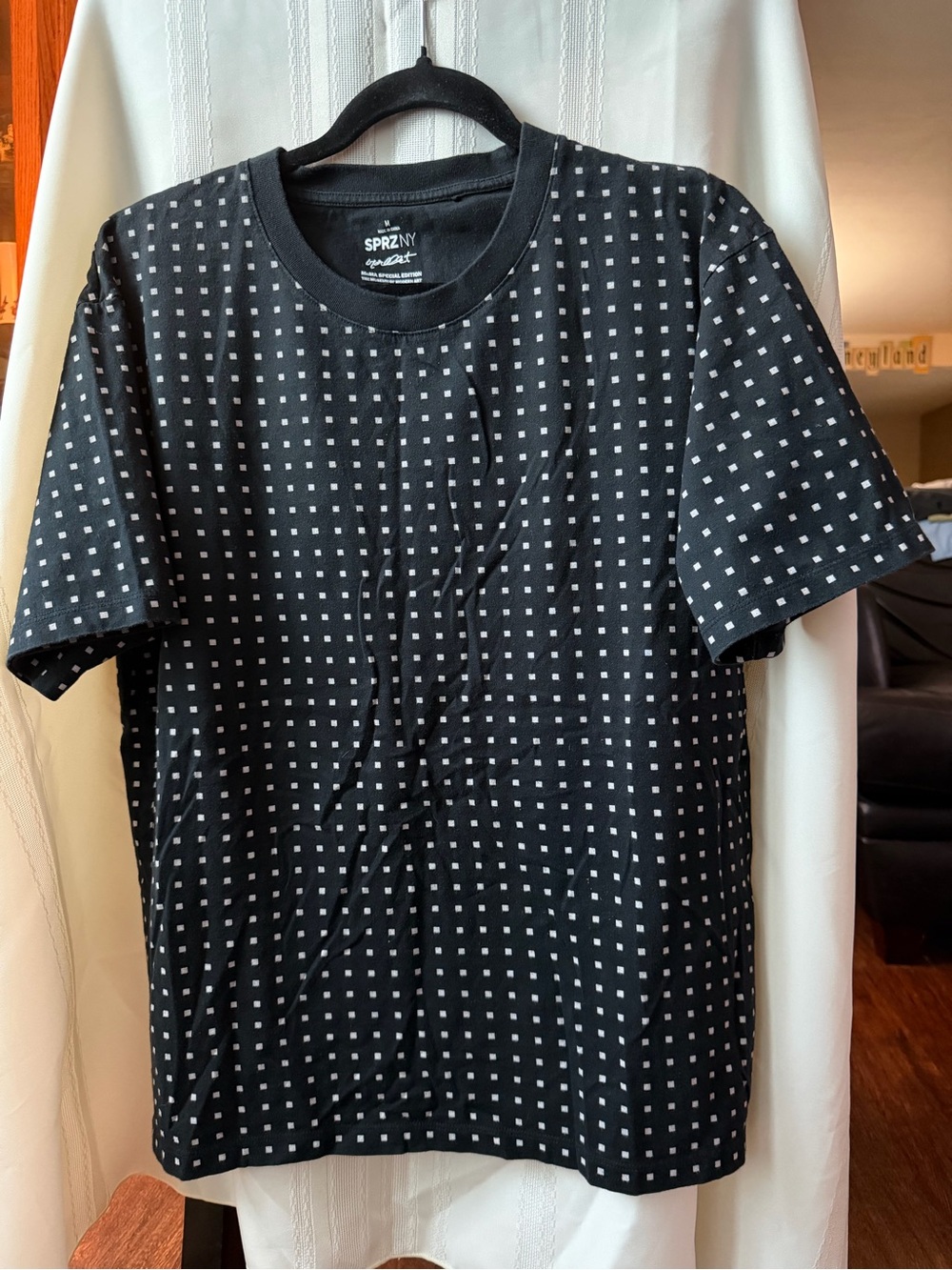 SPRZNY men’s MoMa special edition Uniqlo T-shirt